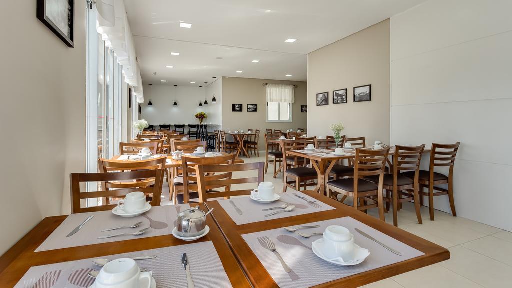 Hotel Lavenue 库里提巴 外观 照片