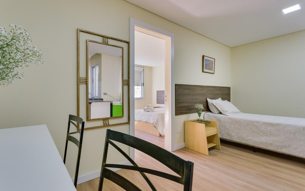 Hotel Lavenue 库里提巴 外观 照片